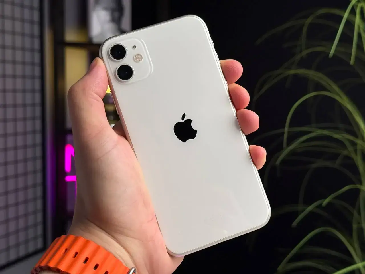 ВЖИВАНИЙ Apple iPhone 11 128GB White (MWLF2) Full Box - Стан: гарний | Акумулятор: 100% | Комплектація: iPhone, кабель | Гарантія: 1 міс.