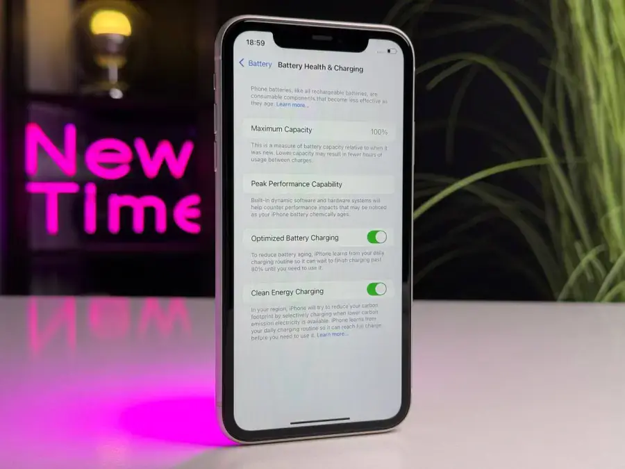 Б/У Apple iPhone 11 128GB White (MWLF2) Full Box - Состояние: хороший | Аккумулятор: 100% | Комплектация: iPhone, кабель | Гарантія: 1 мес.