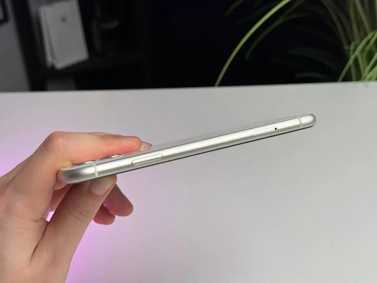 ВЖИВАНИЙ Apple iPhone 11 128GB White (MWLF2) Full Box - Стан: гарний | Акумулятор: 100% | Комплектація: iPhone, кабель | Гарантія: 1 міс.