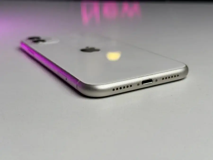 Б/У Apple iPhone 11 128GB White (MWLF2) Full Box - Состояние: хороший | Аккумулятор: 100% | Комплектация: iPhone, кабель | Гарантія: 1 мес.