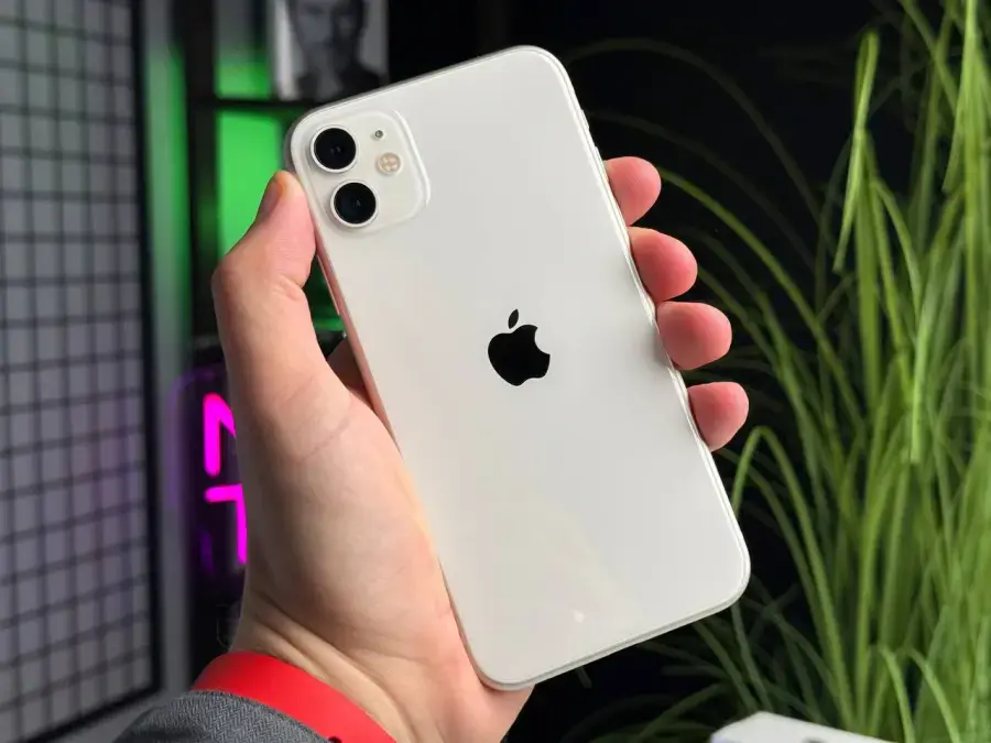 ВЖИВАНИЙ Apple iPhone 11 128GB White (MWLF2) Full Box - Стан: ідеальний | Акумулятор: 100% | Комплектація: повний | Гарантія: 1 міс.
