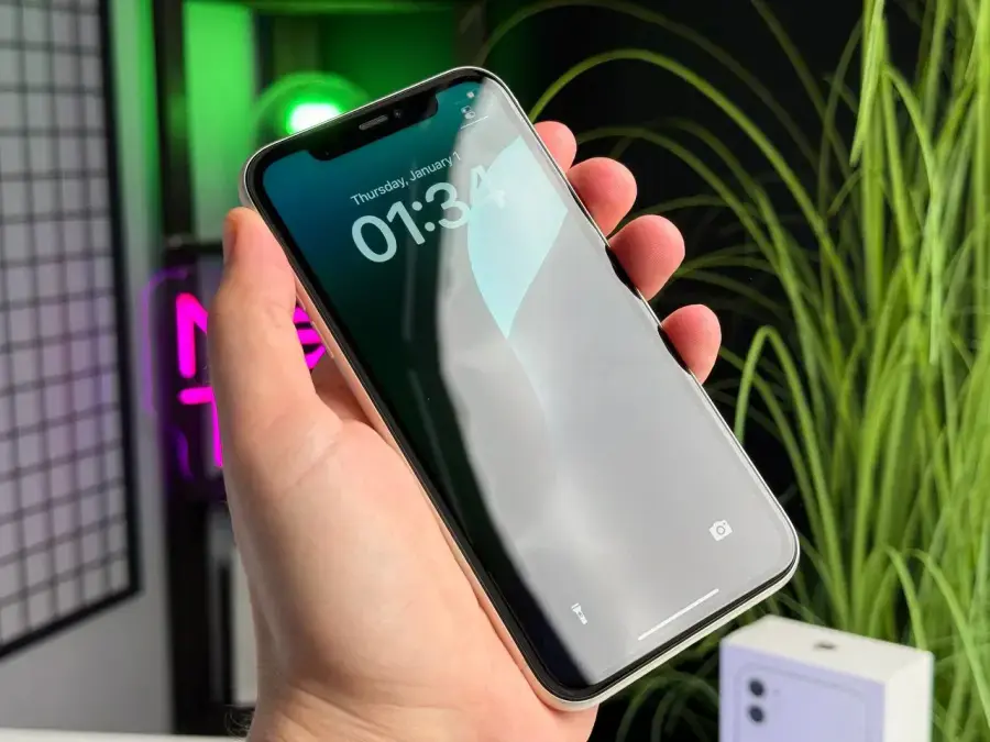 ВЖИВАНИЙ Apple iPhone 11 128GB White (MWLF2) Full Box - Стан: ідеальний | Акумулятор: 100% | Комплектація: повний | Гарантія: 1 міс.