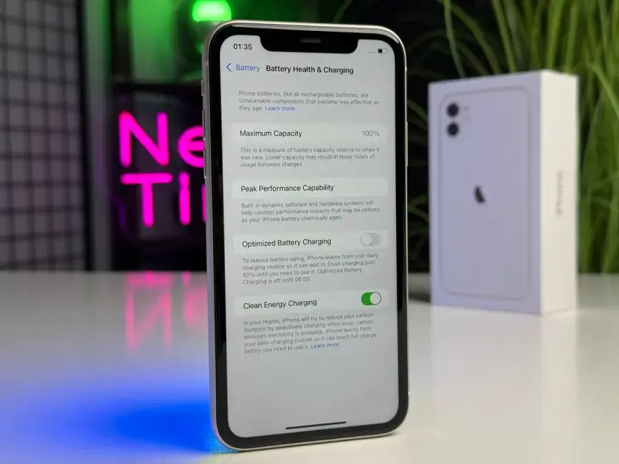 ВЖИВАНИЙ Apple iPhone 11 128GB White (MWLF2) Full Box - Стан: ідеальний | Акумулятор: 100% | Комплектація: повний | Гарантія: 1 міс.