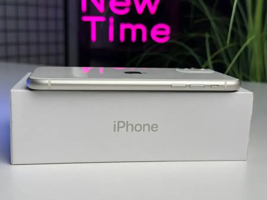 ВЖИВАНИЙ Apple iPhone 11 128GB White (MWLF2) Full Box - Стан: ідеальний | Акумулятор: 100% | Комплектація: повний | Гарантія: 1 міс.