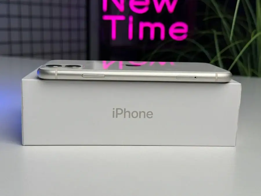 ВЖИВАНИЙ Apple iPhone 11 128GB White (MWLF2) Full Box - Стан: ідеальний | Акумулятор: 100% | Комплектація: повний | Гарантія: 1 міс.