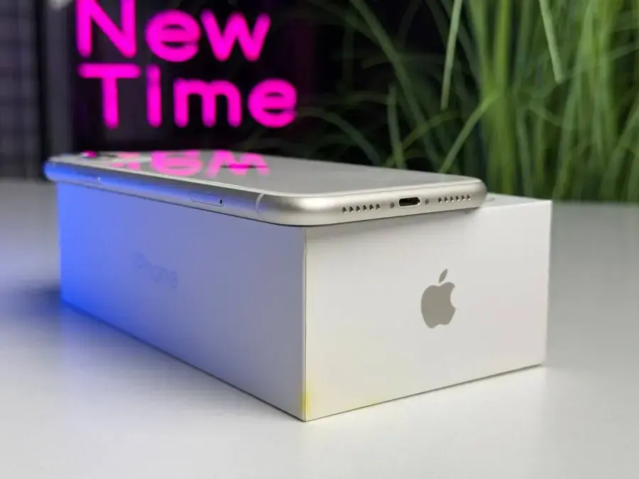 ВЖИВАНИЙ Apple iPhone 11 128GB White (MWLF2) Full Box - Стан: ідеальний | Акумулятор: 100% | Комплектація: повний | Гарантія: 1 міс.