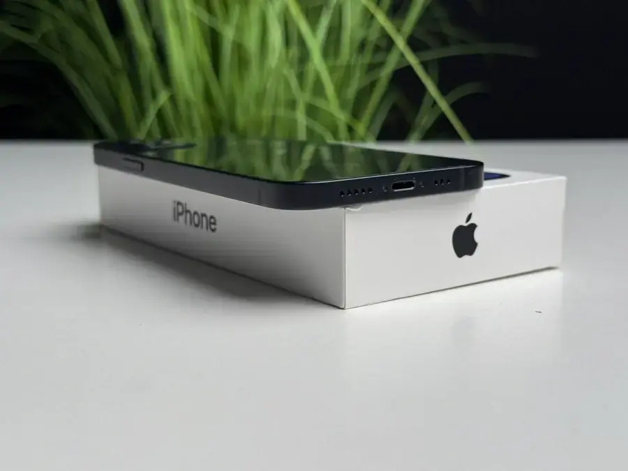 ВЖИВАНИЙ Apple iPhone 12 128GB Black (MGHC3, MGJA3) - Стан: гарний | Акумулятор: 100% | Комплектація: повний | Гарантія: 1 міс.