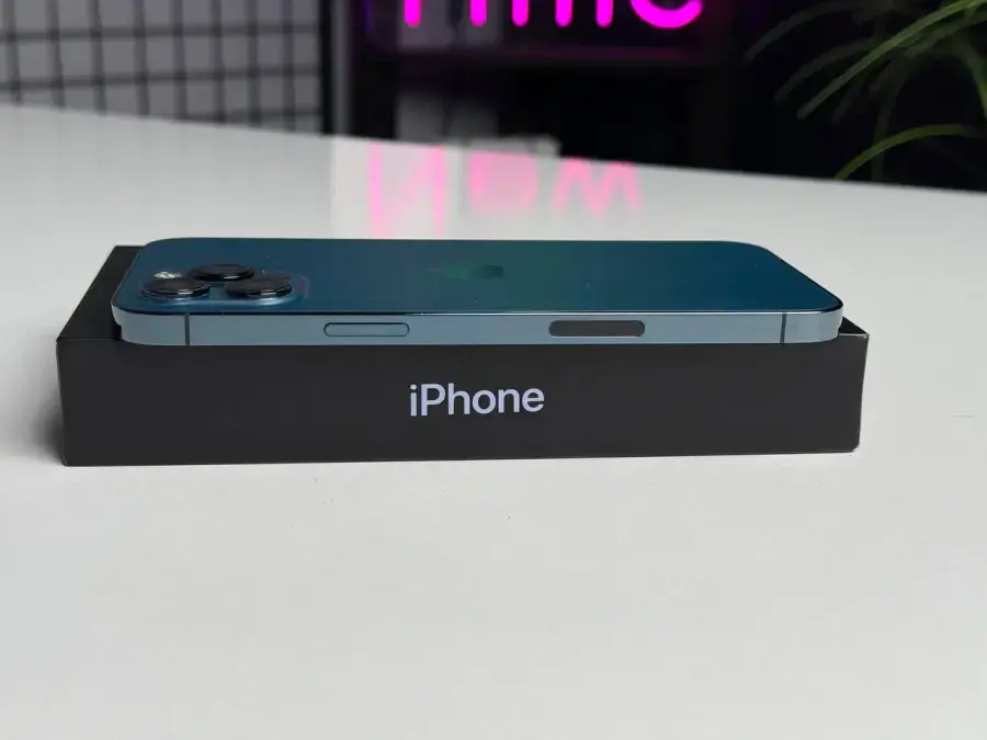 ВЖИВАНИЙ Apple iPhone 12 Pro Max 256GB Pacific Blue (MGCN3, MGDF3) - Стан: гарний | Акумулятор: 100% | Комплектація: повний | Гарантія: 1 міс.