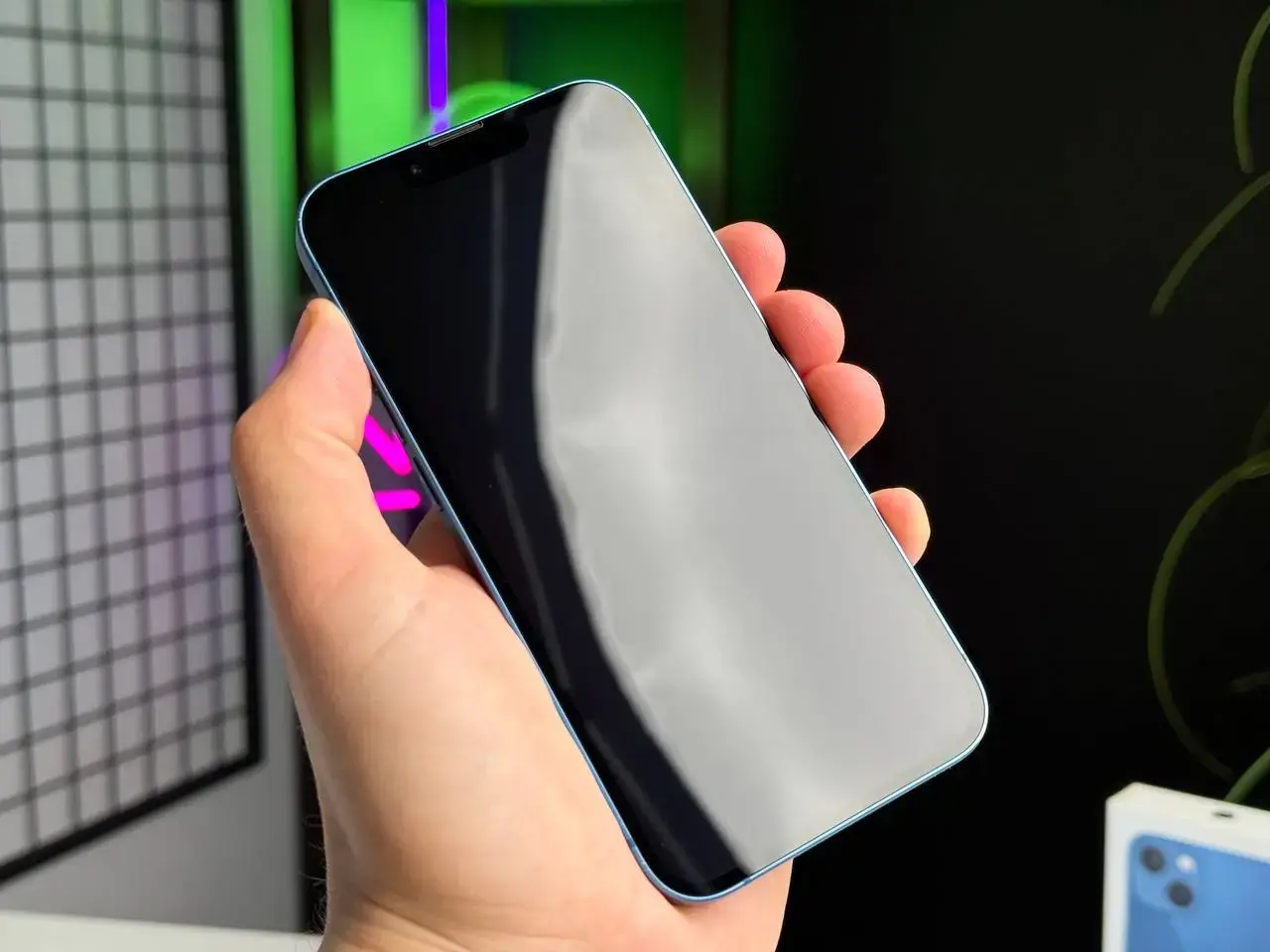 Б/У Apple iPhone 13 256GB Blue (MLN13, MLQA3) - Состояние: удовлетворительный | Аккумулятор: 100% | Комплектация: полный | Гарантія: 1 мес.