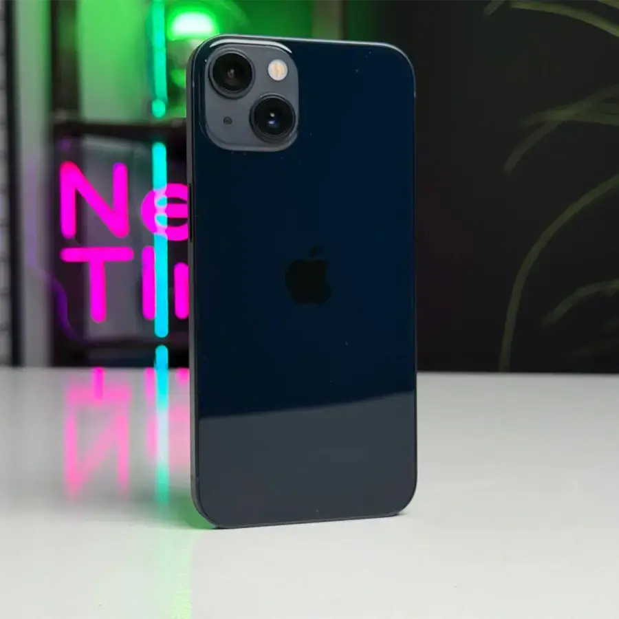 ВЖИВАНИЙ Apple iPhone 13 256GB Midnight (MLMU3, MLQ63) - Стан: гарний | Акумулятор: 100% | Комплектація: iPhone, кабель | Гарантія: 1 міс.