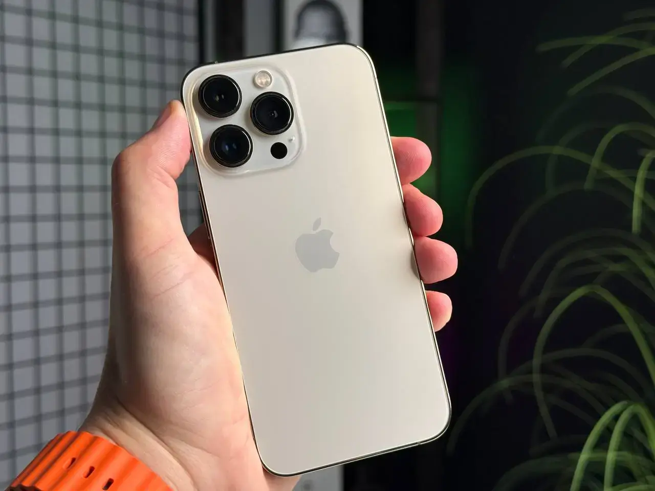 Б/У Apple iPhone 13 Pro 128GB Gold (MLTR3, MLVC3) - Состояние: хороший | Аккумулятор: 100% | Комплектация: полный | Гарантія: 1 мес.