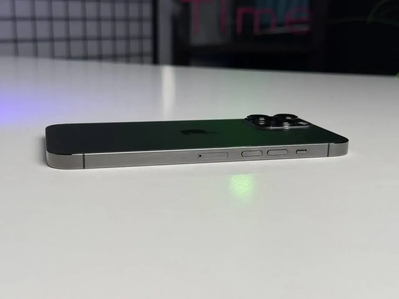 Б/У Apple iPhone 13 Pro Max 128GB Graphite (MLKL3, MLL63) - Состояние: хороший | Аккумулятор: 100% | Комплектация: iPhone, кабель | Гарантія: 1 мес.