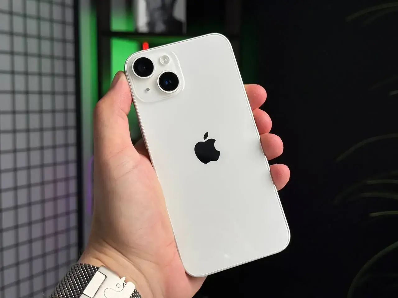 Б/У Apple iPhone 14 256GB Starlight (MPW43) - Состояние: хороший | Аккумулятор: 100% | Комплектация: полный | Гарантія: 1 мес.