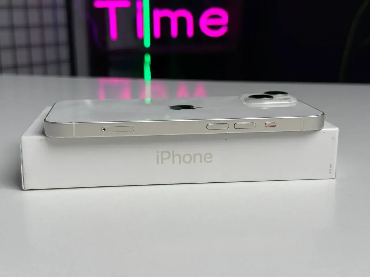 Б/У Apple iPhone 14 256GB Starlight (MPW43) - Состояние: хороший | Аккумулятор: 100% | Комплектация: полный | Гарантія: 1 мес.