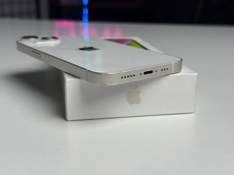 ВЖИВАНИЙ Apple iPhone 14 256GB Starlight (MPW43) - Стан: гарний | Акумулятор: 100% | Комплектація: повний | Гарантія: 1 міс.