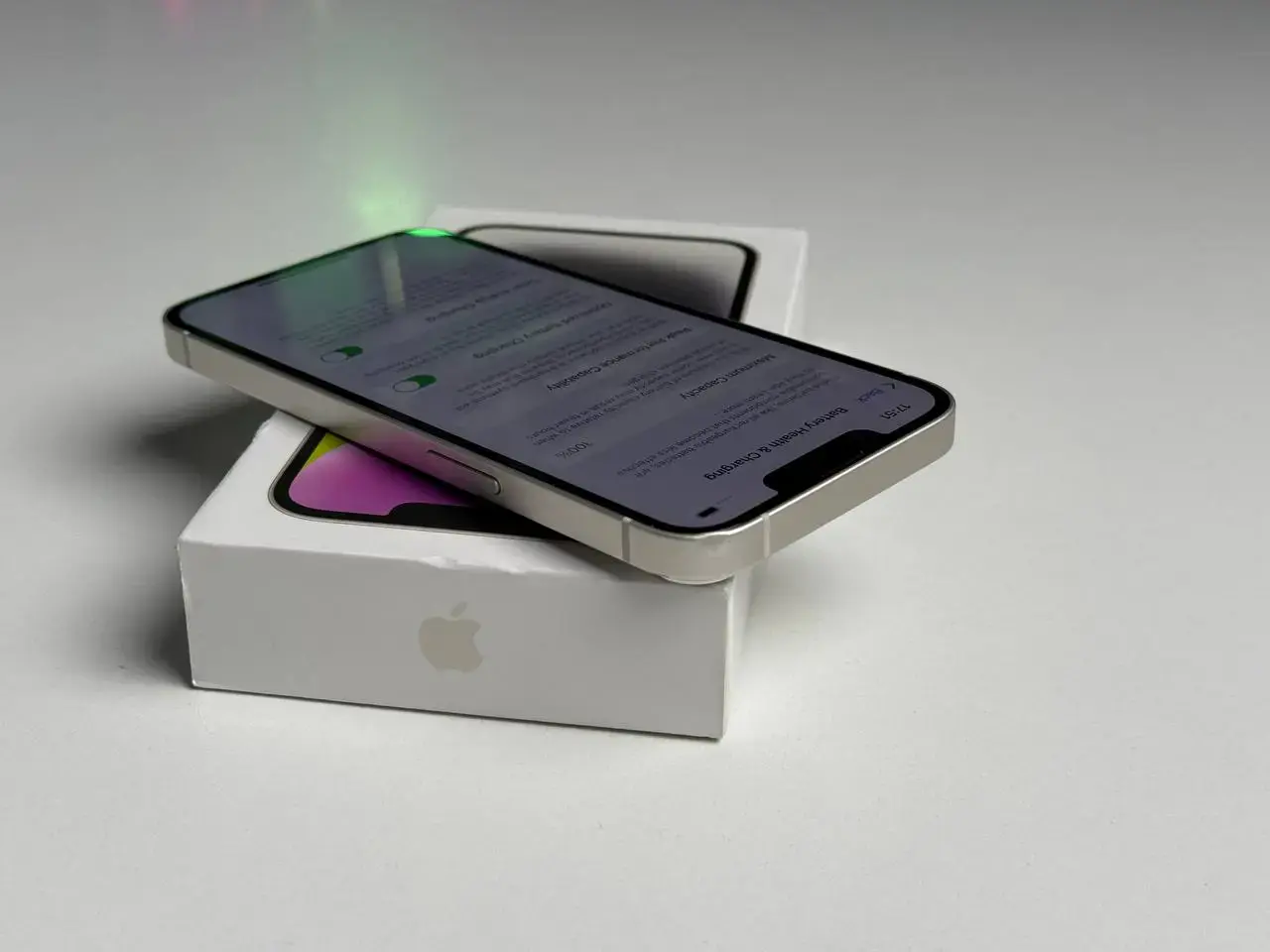 Б/У Apple iPhone 14 256GB Starlight (MPW43) - Состояние: хороший | Аккумулятор: 100% | Комплектация: полный | Гарантія: 1 мес.