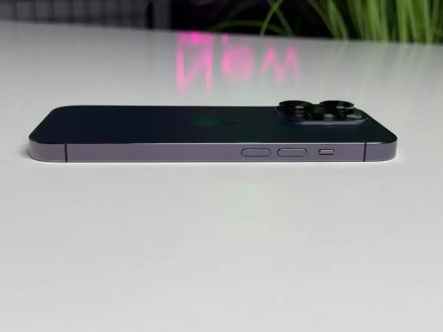 ВЖИВАНИЙ Apple iPhone 14 Pro 256GB Deep Purple (MQ1F3) - Стан: гарний | Акумулятор: 100% | Комплектація: iPhone, кабель | Гарантія: 1 міс.