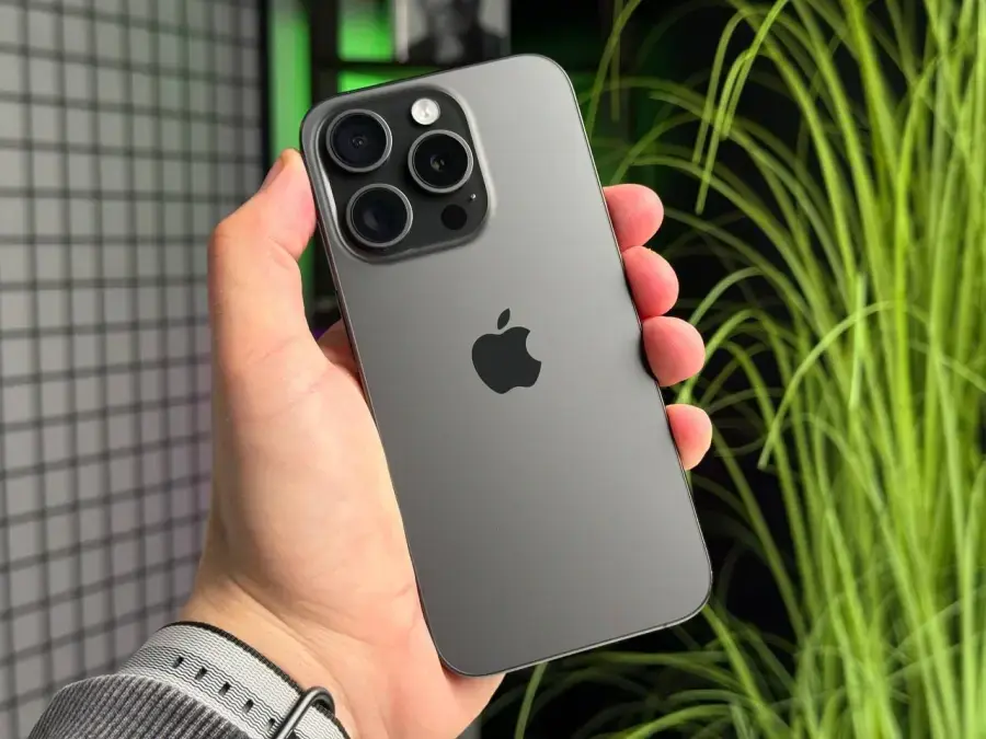 ВЖИВАНИЙ Apple iPhone 15 Pro 128GB Black Titanium (MTUV3) - Стан: гарний | Акумулятор: 95% | Комплектація: iPhone, кабель | Гарантія: 1 міс.