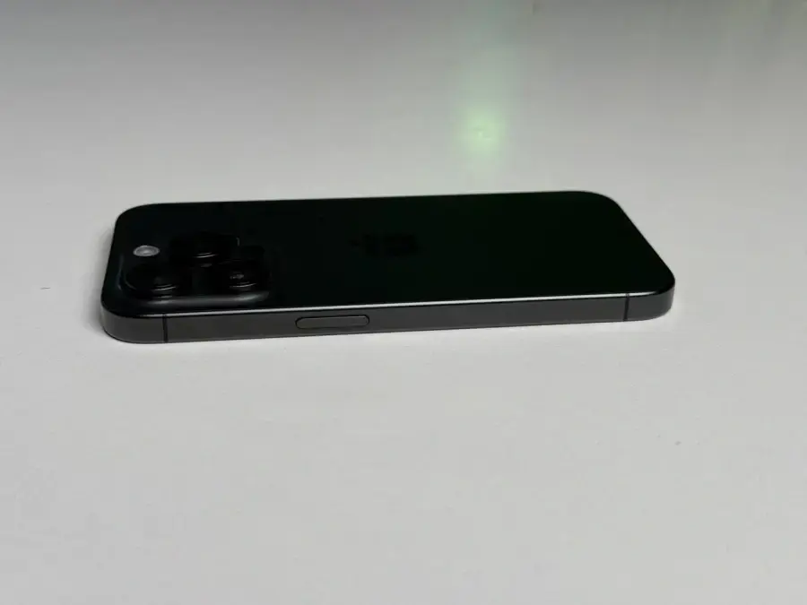 ВЖИВАНИЙ Apple iPhone 15 Pro 128GB Black Titanium (MTUV3) - Стан: гарний | Акумулятор: 95% | Комплектація: iPhone, кабель | Гарантія: 1 міс.