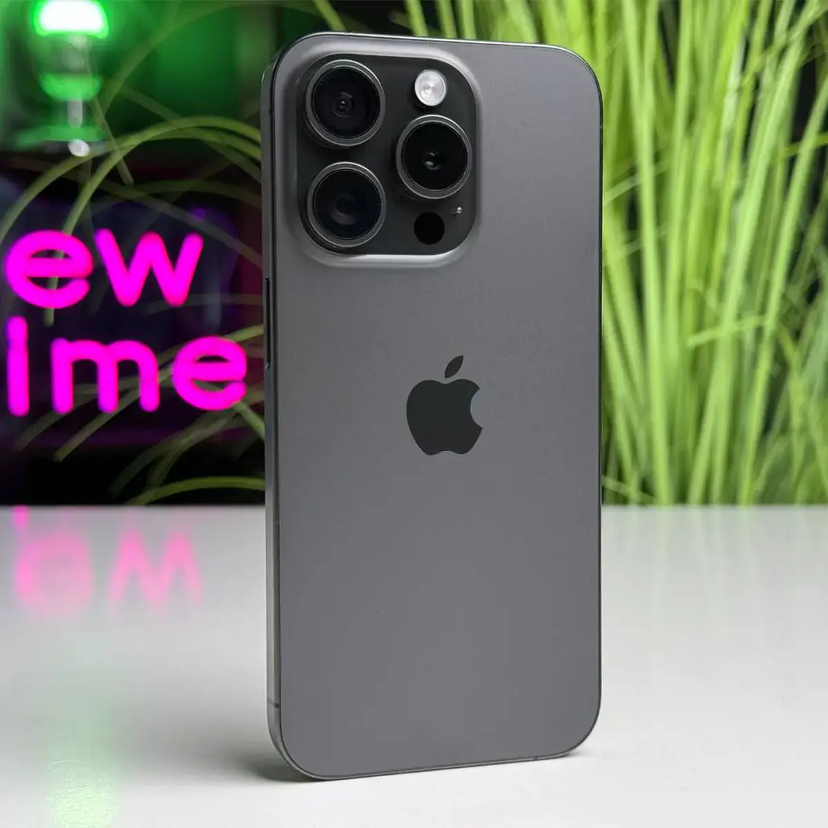 ВЖИВАНИЙ Apple iPhone 15 Pro 128GB Black Titanium (MTUV3) - Стан: гарний | Акумулятор: 95% | Комплектація: iPhone, кабель | Гарантія: 1 міс.
