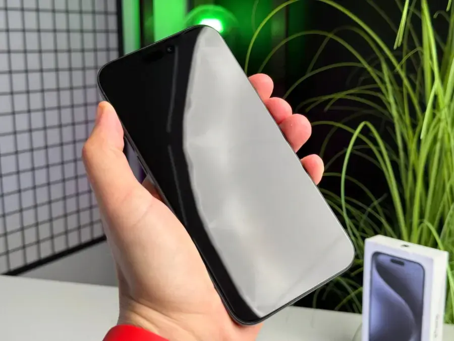 ВЖИВАНИЙ Apple iPhone 15 Pro Max 256GB Blue Titanium (MU7A3) - Стан: гарний | Акумулятор: 90% | Комплектація: повний | Гарантія: 1 міс.