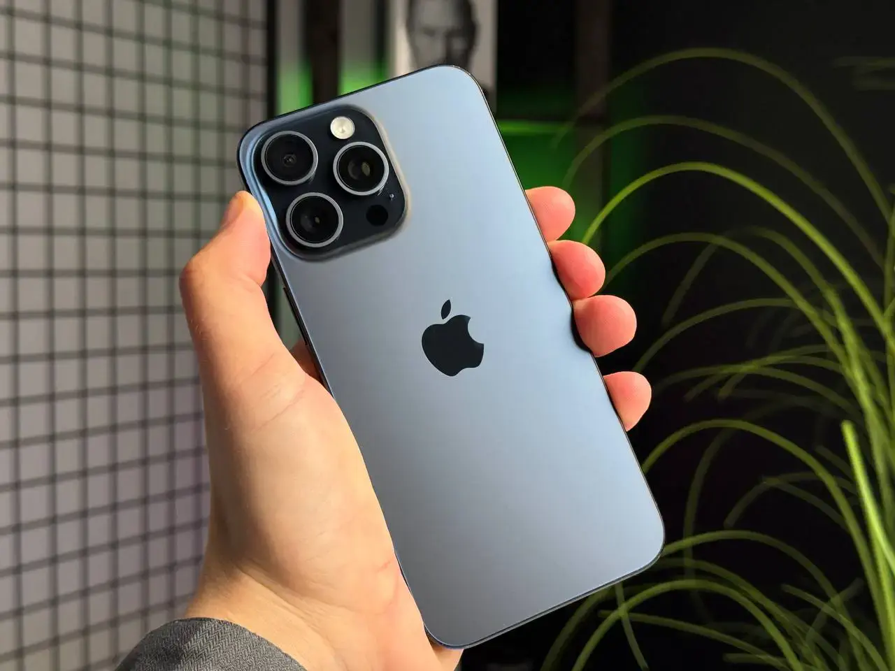 Б/У Apple iPhone 15 Pro Max 512GB Blue Titanium (MU7F3) - Состояние: хороший | Аккумулятор: 89% | Комплектация: полный | Гарантія: 1 мес.