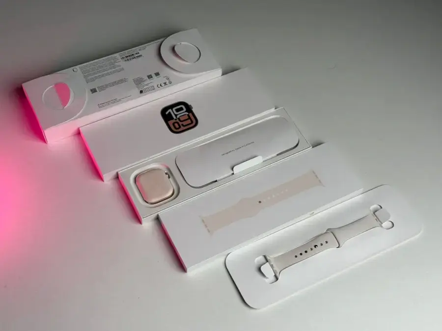 ВИТРИННЫЕ Apple Watch Series 10 GPS 42mm Rose Gold Aluminum Case with Light Blush Sport Band - S/M (MWWH3) - Состояние: идеальный | Аккумулятор: 100% | Комплектация: полный | Гарантія: 6 мес.