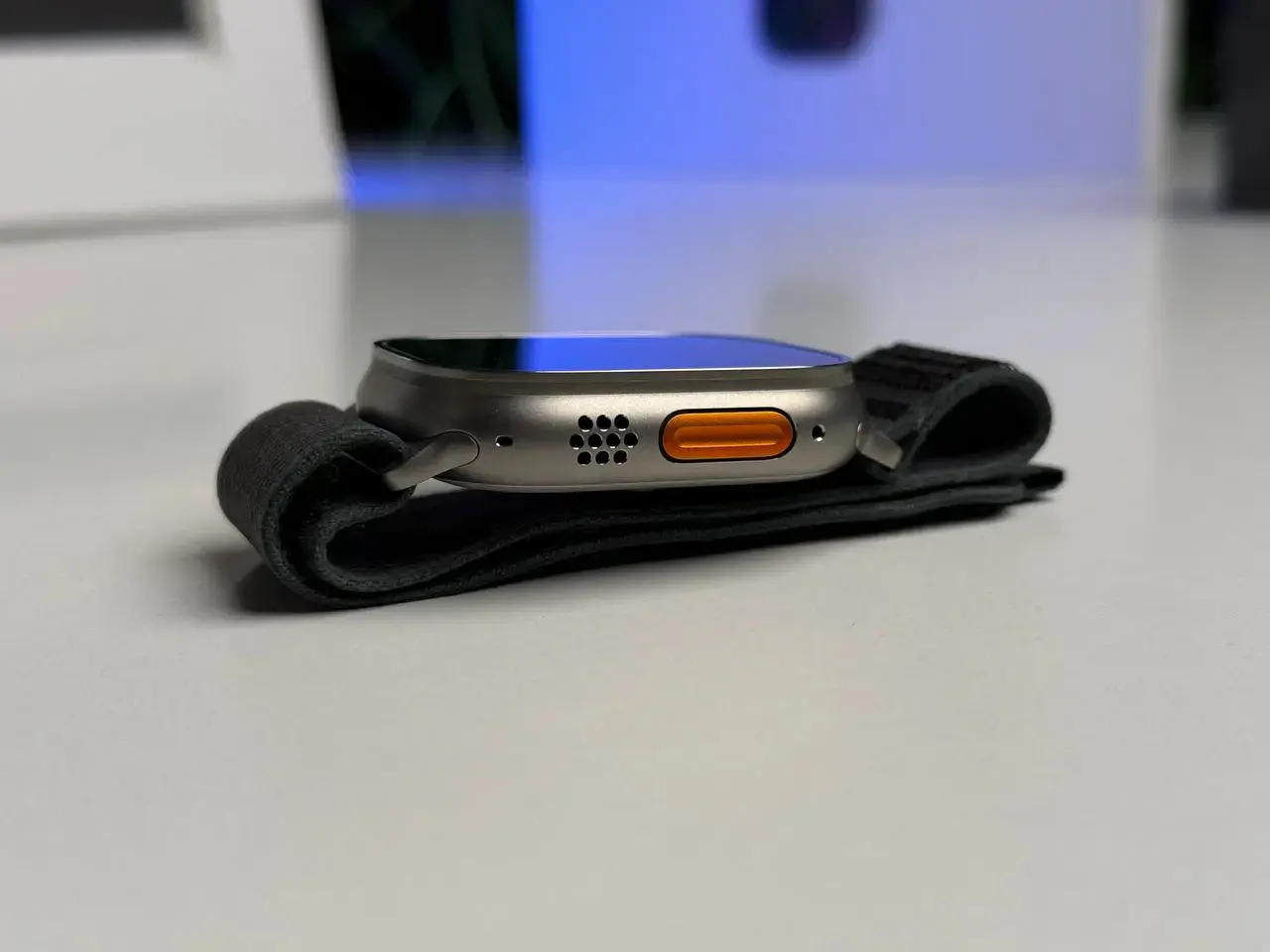 ВЖИВАНИЙ Apple Watch Ultra 2 GPS + Cellular 49mm Titanium Case with Blue/Black Trail Loop - S/M (MRF53) - Стан: гарний | Акумулятор: 100% | Комплектація: повний | Гарантія: 1 міс.