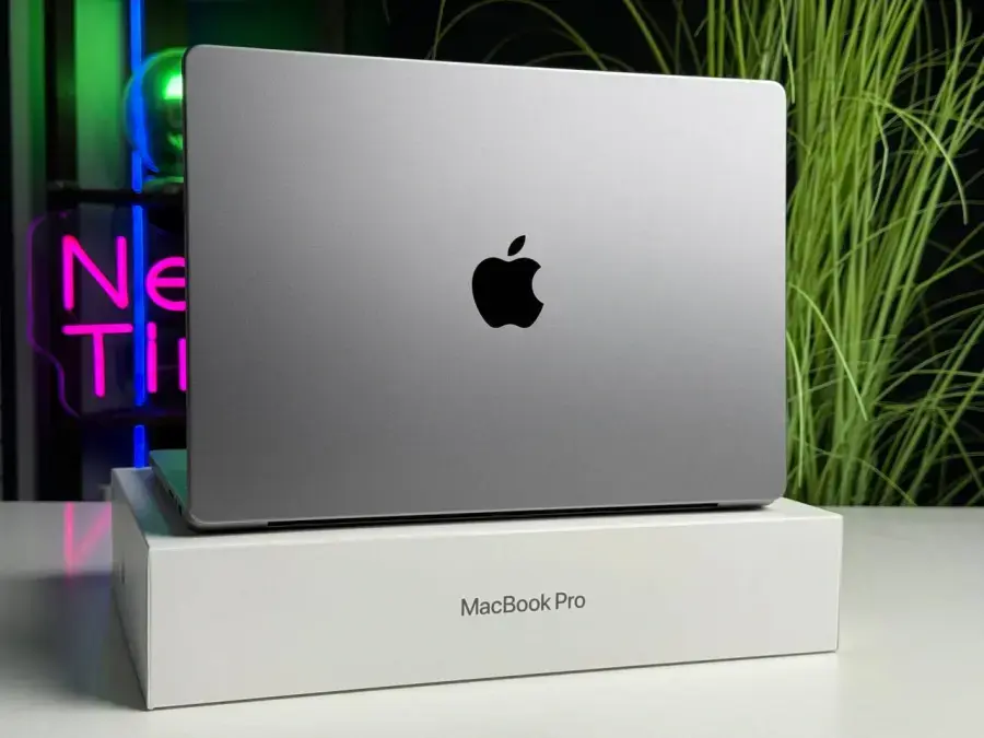 ВЖИВАНИЙ MacBook Pro 14" Space Gray (MKGP3UA/A) 2021 - Стан: ідеальний | Акумулятор: 98% | Комплектація: повний | Гарантія: 1 міс.