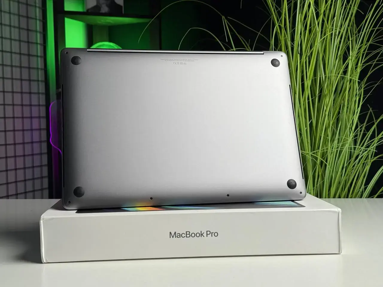 Б/У MacBook Pro 16" Space Gray (MVVJ2) 2019 - Состояние: хороший | Аккумулятор: 90% | Комплектация: полный | Гарантія: 1 мес.