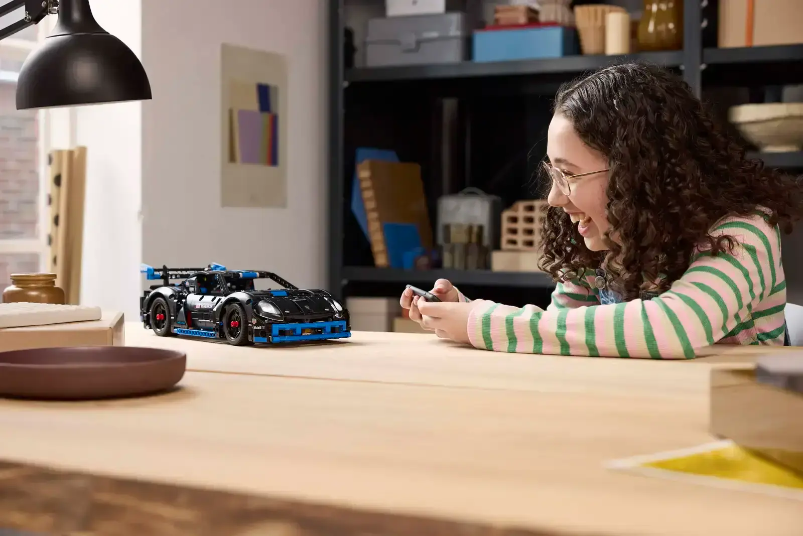 Авто-конструктор LEGO Technic Автомобіль для перегонів Porsche GT4 e-Performance (42176)