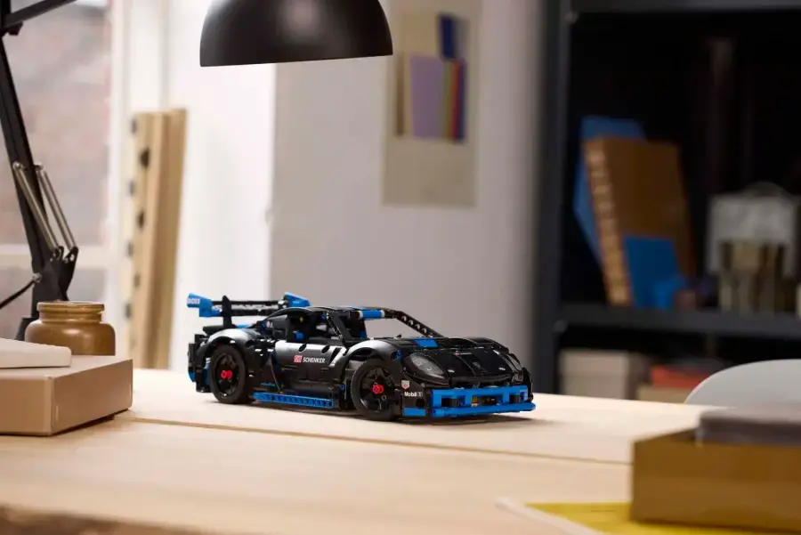 Авто-конструктор LEGO Technic Автомобіль для перегонів Porsche GT4 e-Performance (42176)