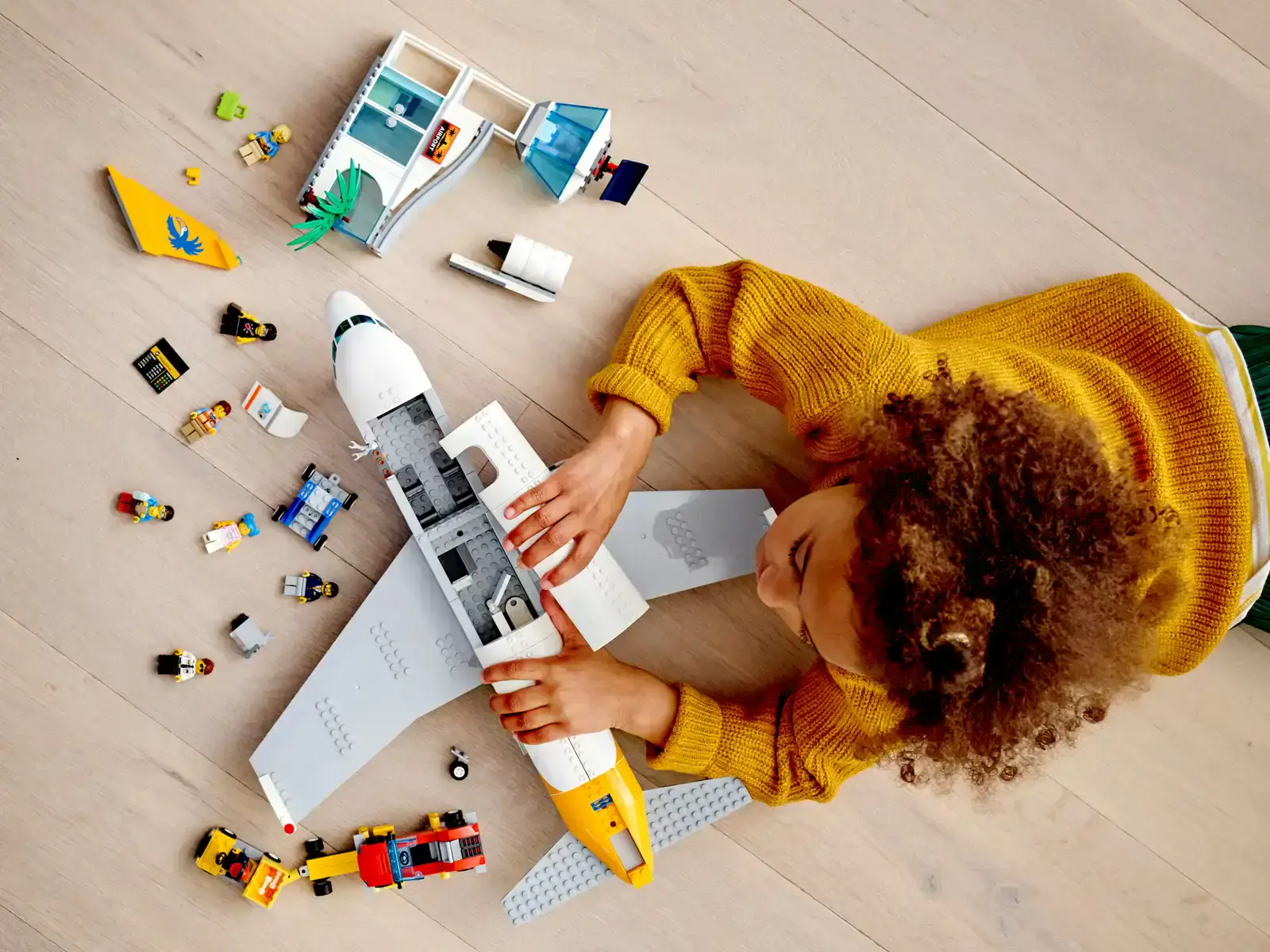 Блоковый конструктор LEGO City Пассажирский самолет (60262)