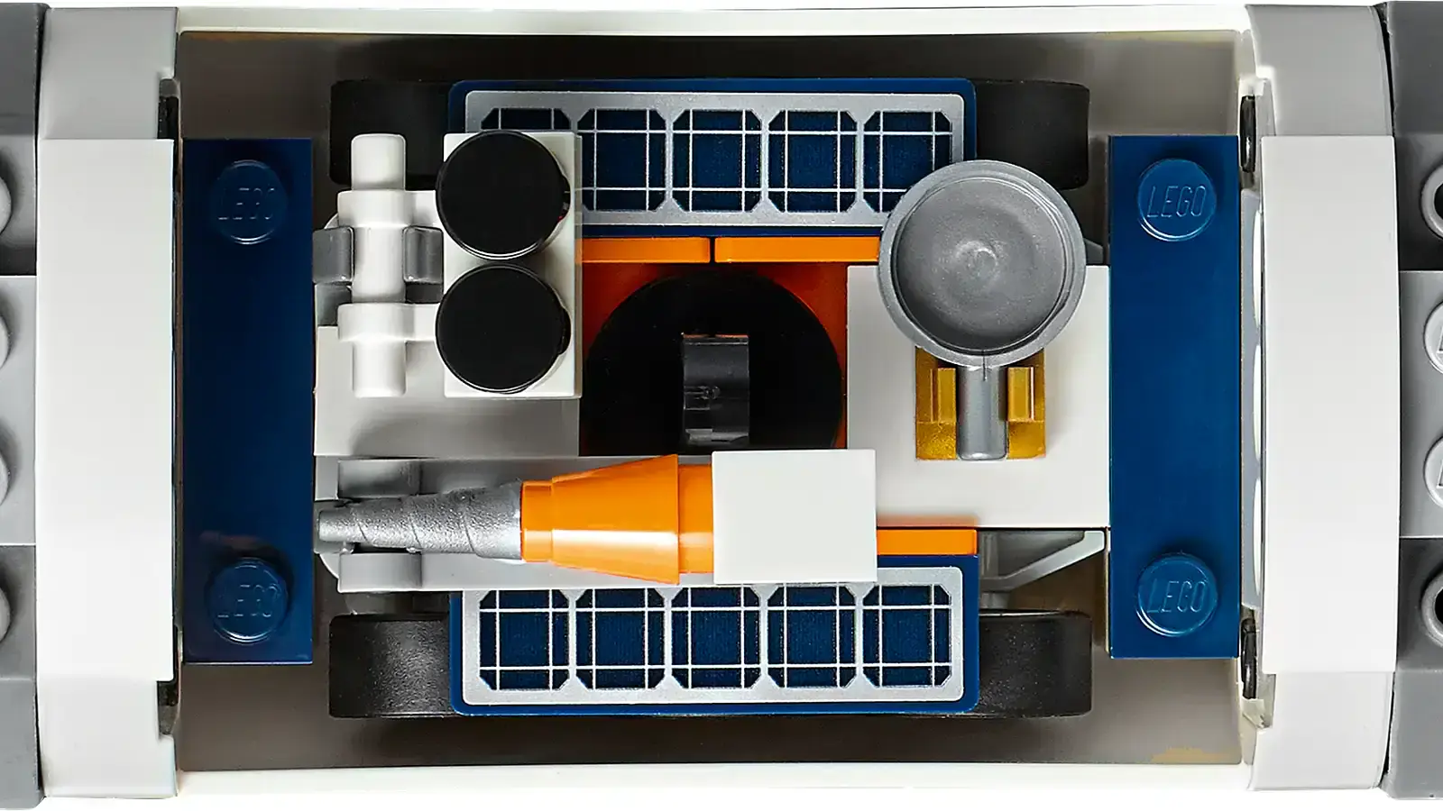Блоковий конструктор LEGO City Збірка та транспортування ракет (60229)