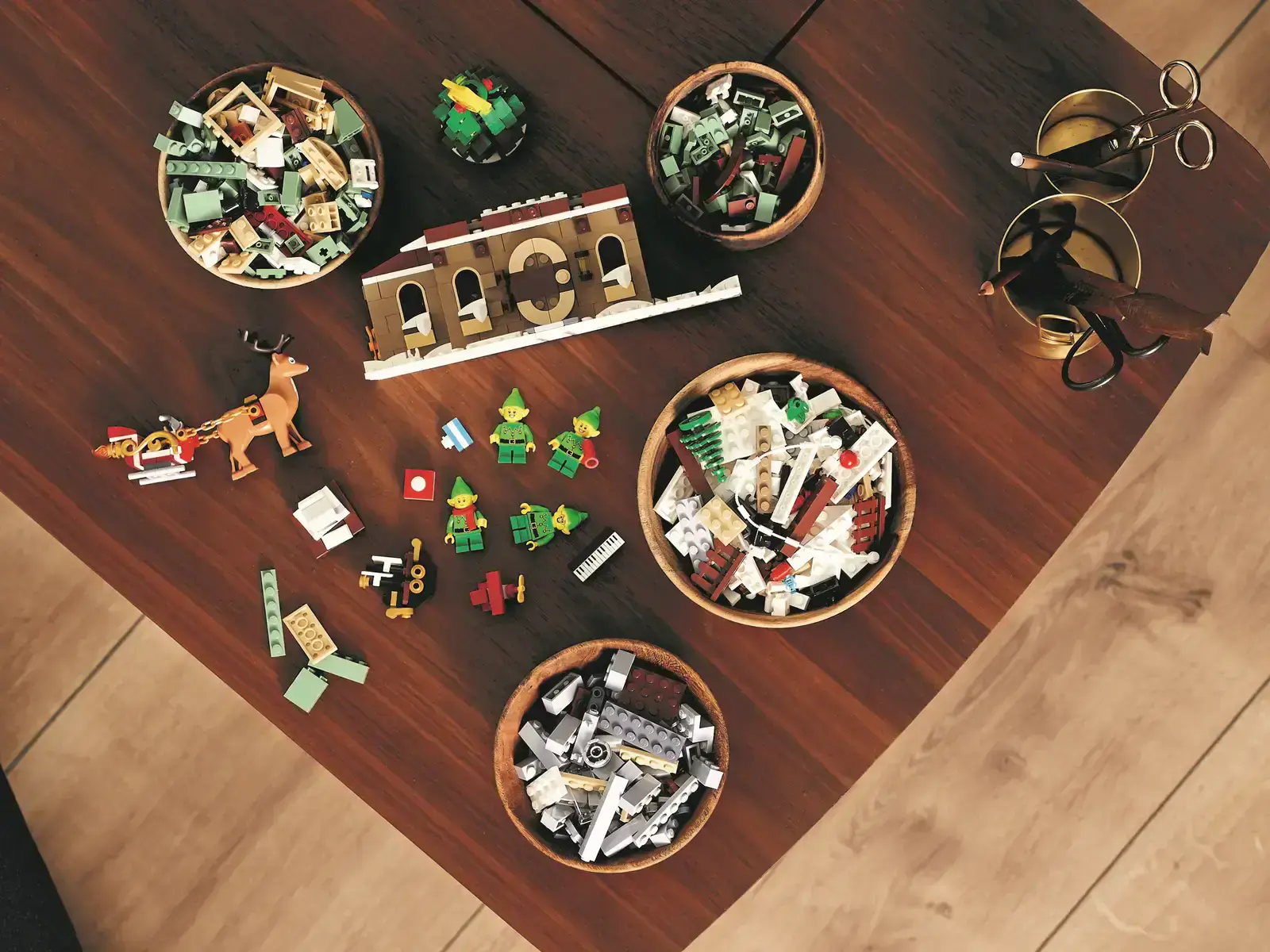Блоковый конструктор LEGO Creator Expert Дом эльфов (10275)