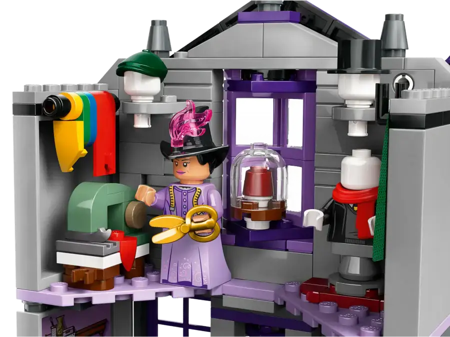 Блоковий конструктор LEGO Harry Potter Крамниця Оллівандера і ательє мадам Малкін (76439)