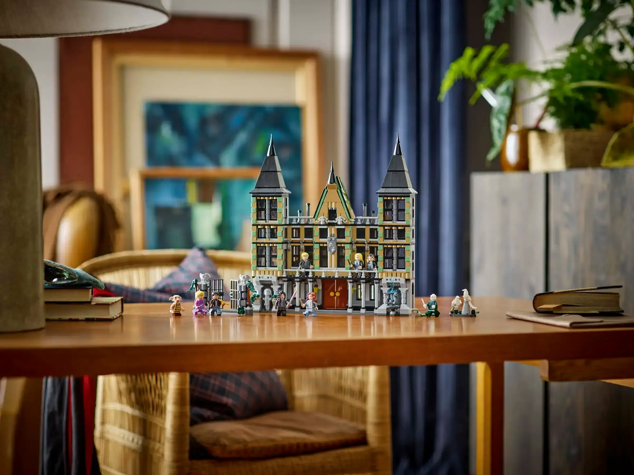 Блоковый конструктор LEGO Harry Potter Усадьба семьи Малфой (76453)