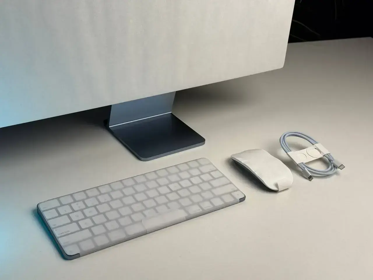 OPEN BOX Apple iMac 24" M3 8GPU/8GB/256GB Blue 2023 (MQRC3) - Стан: ідеальний | Комплектація: повний | Гарантія: 3 міс.