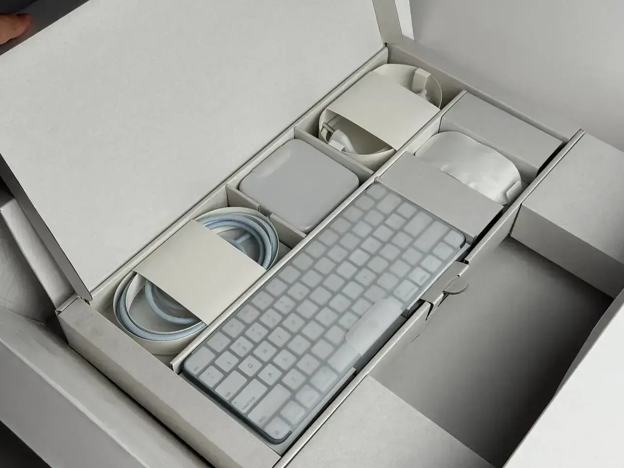 OPEN BOX Apple iMac 24" M3 8GPU/8GB/256GB Blue 2023 (MQRC3) - Стан: ідеальний | Комплектація: повний | Гарантія: 3 міс.