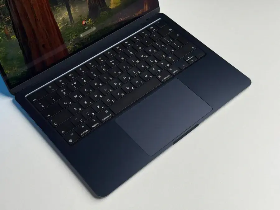 OPEN BOX MacBook Air 13" 2025 M4/10CPU/8GPU/16GB/256GB Midnight (MW123) - Стан: ідеальний | Акумулятор: 100% | Комплект: повний | Гарантія: 3 міс.