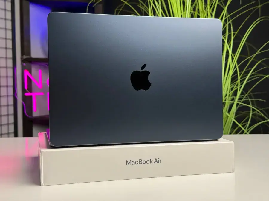 OPEN BOX MacBook Air 13.6" Midnight 2022 (MLY33) - Стан: гарний | Акумулятор: 100% | Комплектація: повний | Гарантія: 1 міс.