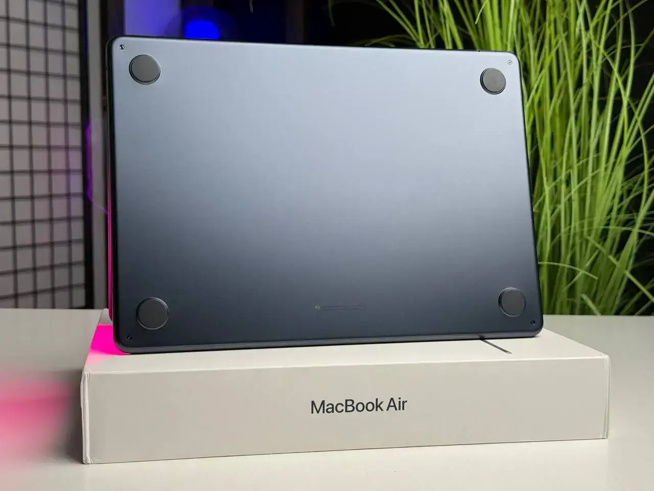 OPEN BOX MacBook Air 13.6" Midnight 2022 (MLY33) - Стан: гарний | Акумулятор: 100% | Комплектація: повний | Гарантія: 1 міс.