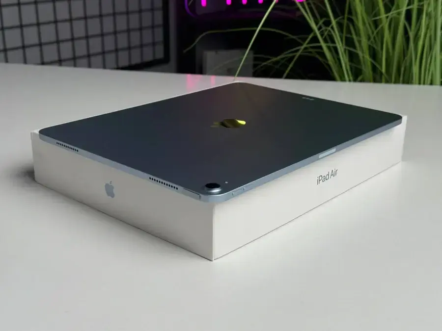 OPEN BOX Планшет Apple iPad Air 13'' M2 2024 Wi-Fi 256GB Blue (MV2F3) - Стан: ідеальний | Акумулятор: 100% | Комплект: повний | Гарантія: 6 міс.