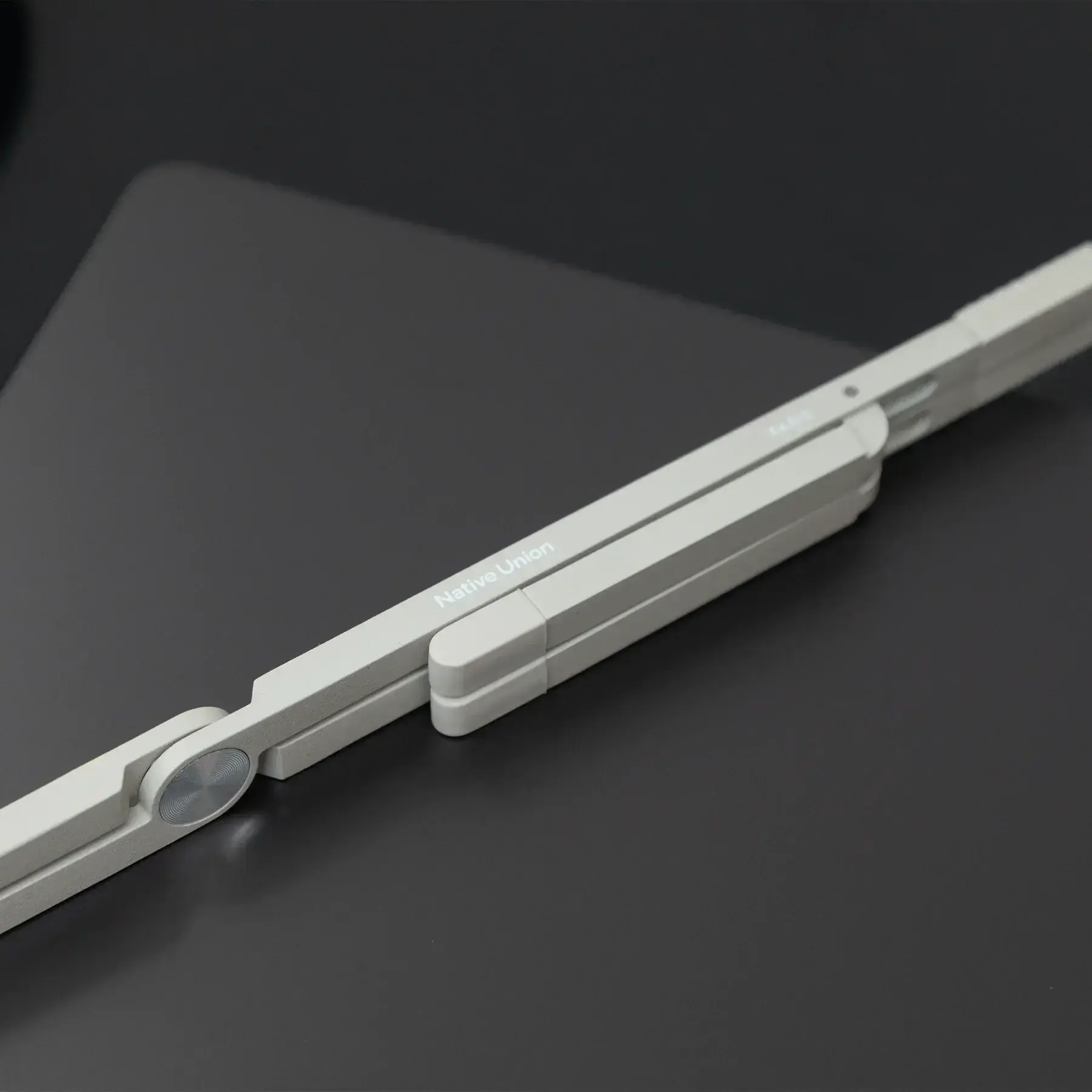 Подставка Native Union Fold Laptop Stand - Sandstone (FOLD-STAND-SAN-RP)