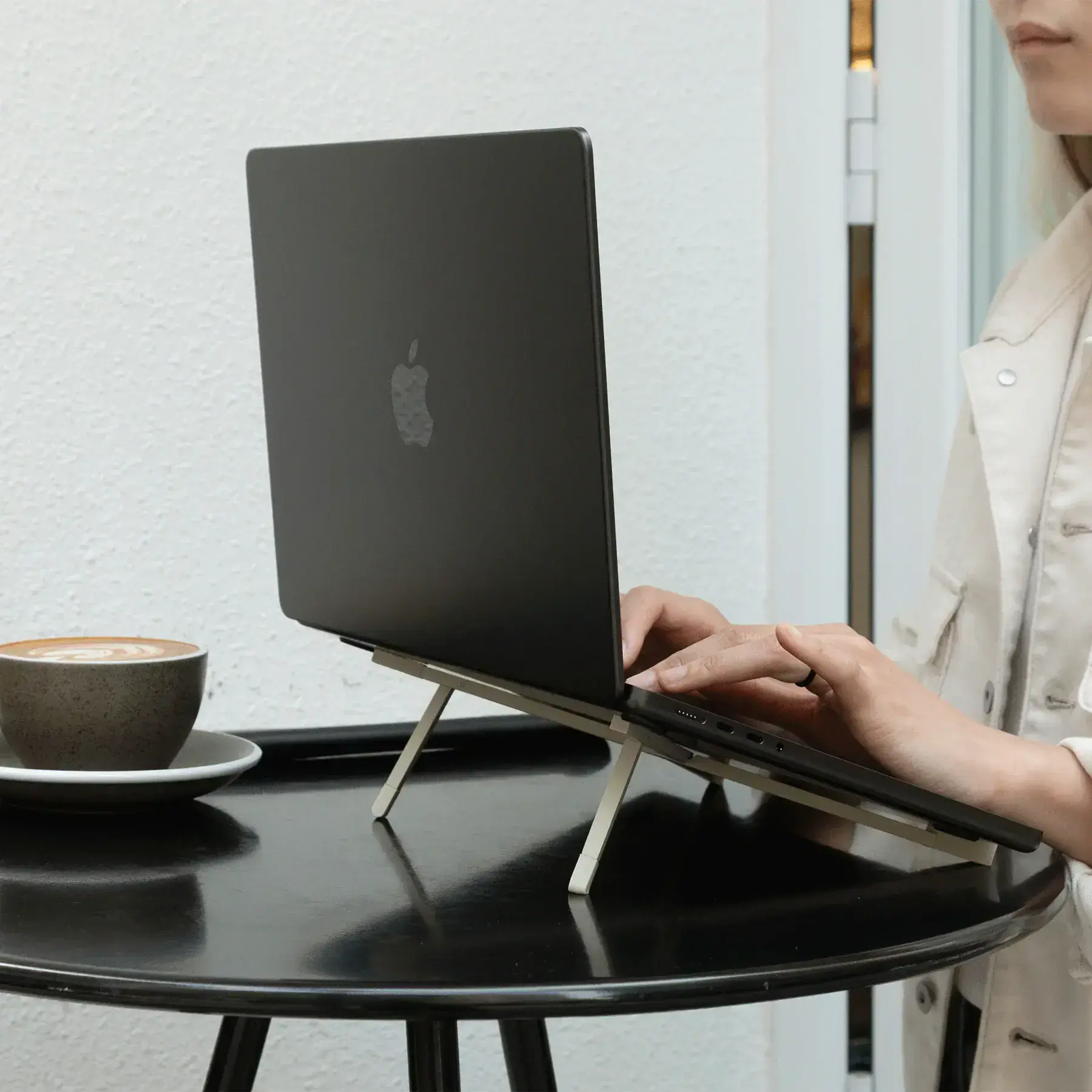 Подставка Native Union Fold Laptop Stand - Sandstone (FOLD-STAND-SAN-RP)
