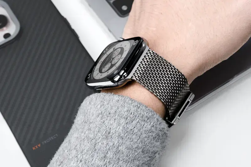 Ремінець LAUT SATURN LOOP для Apple Watch 44/45/46/49mm - Titanium (L_AWL_SAT_TI)