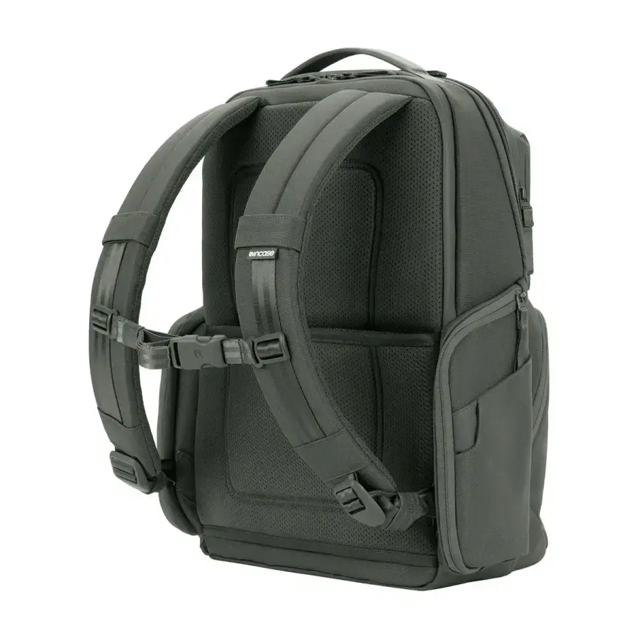 Рюкзак Incase A.R.C. Commuter Pack with ReSpun 100% Recycled Polyester 26L - Smoked Ivy (INCO100683-SIV)