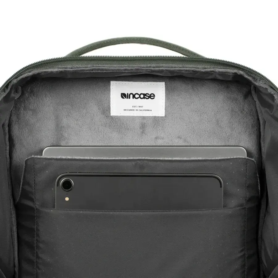 Рюкзак Incase A.R.C. Daypack with ReSpun 100% Recycled Polyester 24L - Smoked Ivy (INCO100684-SIV)
