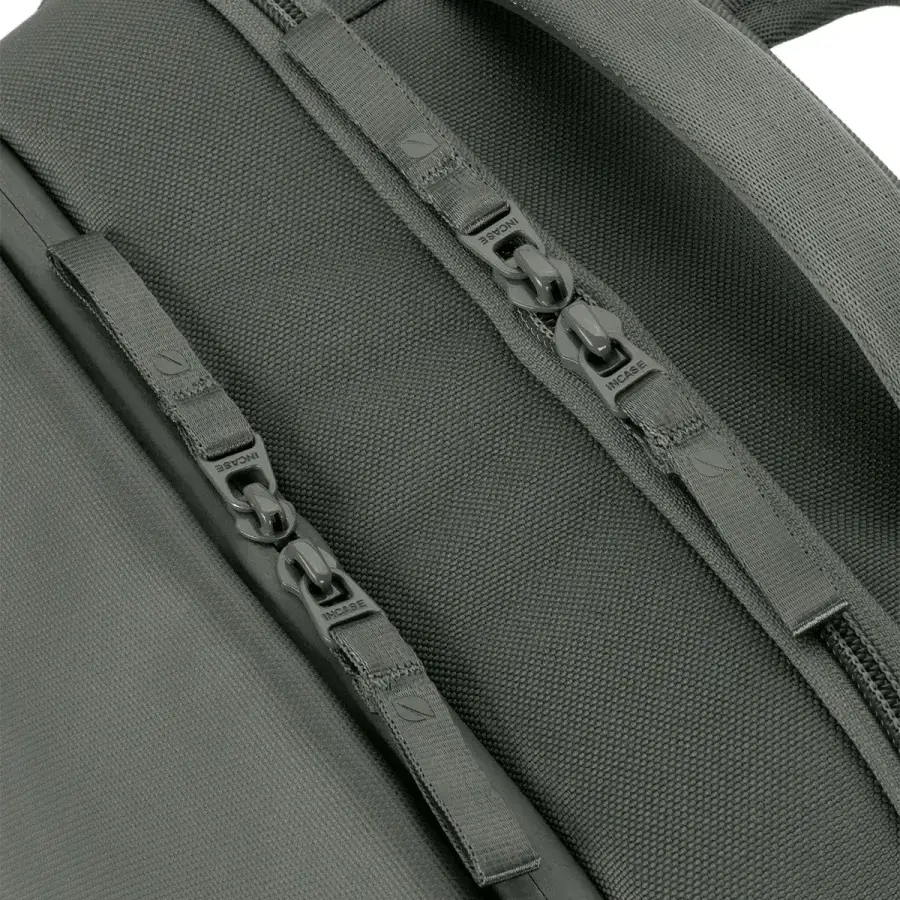 Рюкзак Incase A.R.C. Daypack with ReSpun 100% Recycled Polyester 24L - Smoked Ivy (INCO100684-SIV)