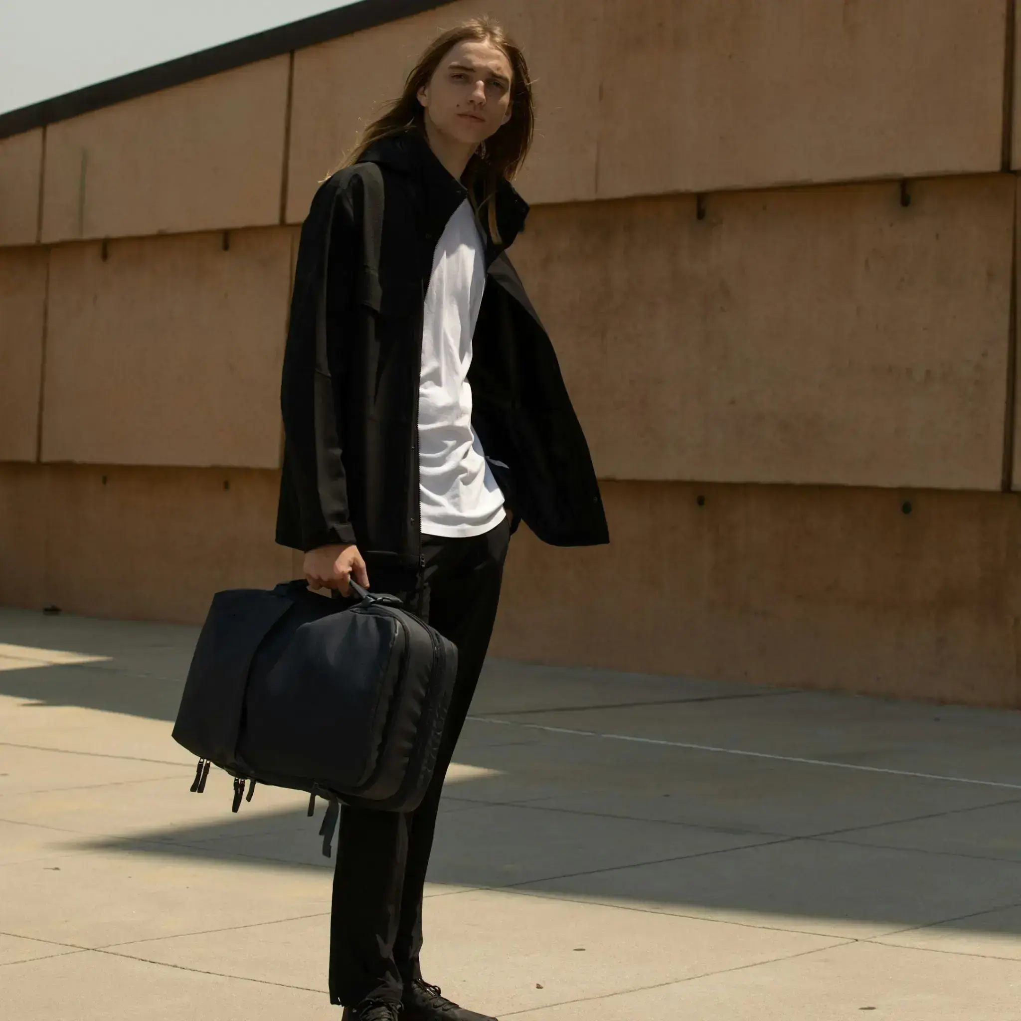 Рюкзак Incase A.R.C. Travel Pack with ReSpun 100% Recycled Polyester 38L - Black (INCO100682-BLK)
